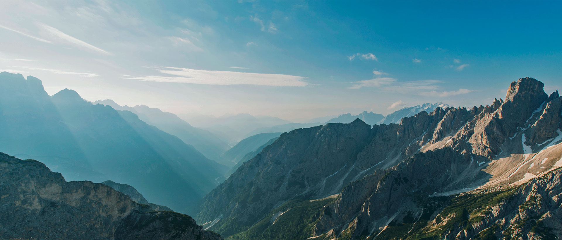 上海助騰網站設計制作開發公司推薦案例-通江金融投資集團-1