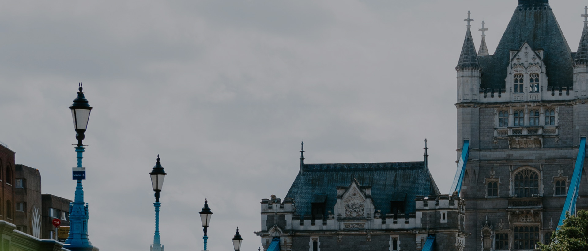 上海助騰SEO優化排名公司推薦案例-英國藍莎集團SEO優化-1